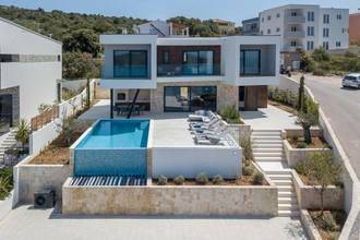 Thumbnail von Moderne Villa mit Infinity-Pool nahe dem Meer, Region Rogoznica