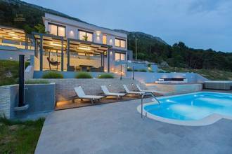 Thumbnail von Moderne Luxusvilla mit Pool und Meerblick, Region Split