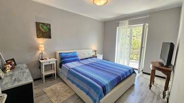 Thumbnail von Doppelhaushälfte direkt am Meeresufer, Region Senj