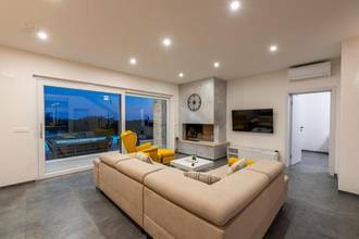 Thumbnail von Mediterrane Villa mit Pool und Meerblick