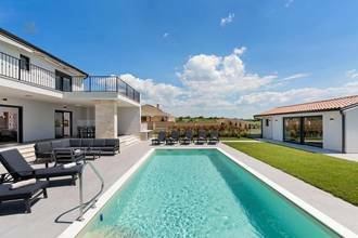 Thumbnail von Mediterrane Villa mit Pool und Meerblick