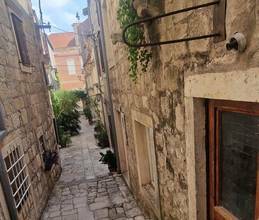 Thumbnail von Traditionelles Steinhaus zur kompletten Sanierung