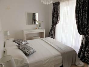 Thumbnail von Apartmenthaus mit 3 Wohneinheiten in Panorama-Lage mit wunderschönem Meerblick