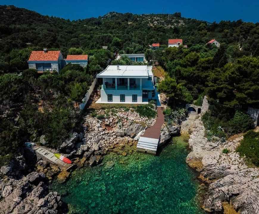 Moderne Villa direkt am Meeresufer auf der Insel Kolocep bei Dubrovnik