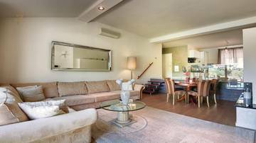 Thumbnail von Haus in sehr gefragter Lage in der 1. Reihe zum Meer