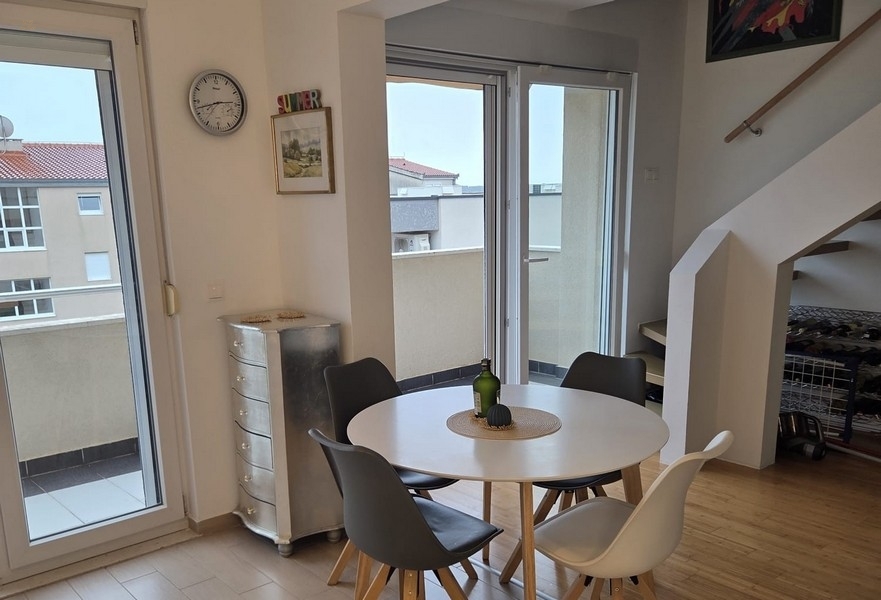 Thumbnail von Möblierte Maisonettewohnung mit Meerblick