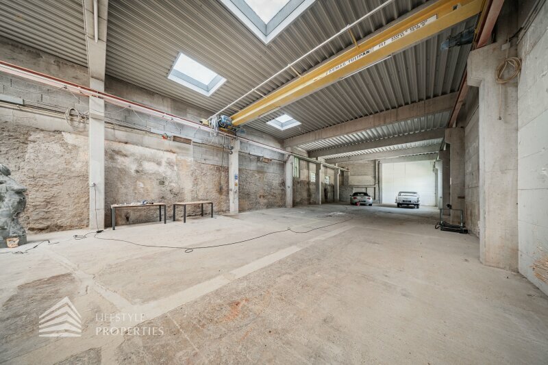 Thumbnail von Attraktives Gewerbejuwel: Lagerhalle + Büroflächen mit Photovoltaik direkt am Bahnhof