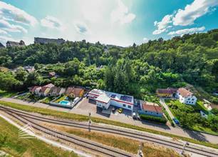 Thumbnail von Attraktives Gewerbejuwel: Lagerhalle + Büroflächen mit Photovoltaik direkt am Bahnhof
