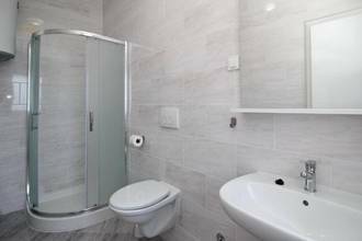 Thumbnail von Haus mit vier Apartments direkt am Meer