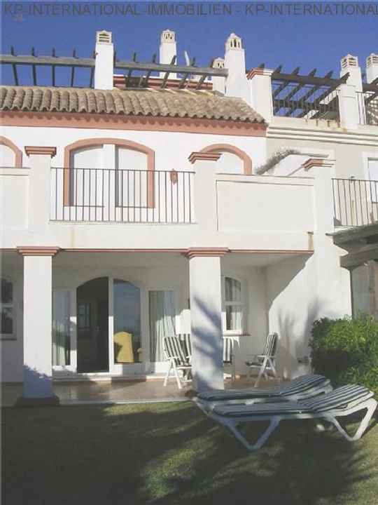 Townhouse erste Strandlinie Bahia de Marbella mit Panorama-Meerblick