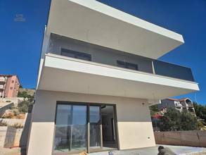 Thumbnail von Neubau-Villa mit Swimmingpool und Panorama-Meerblick