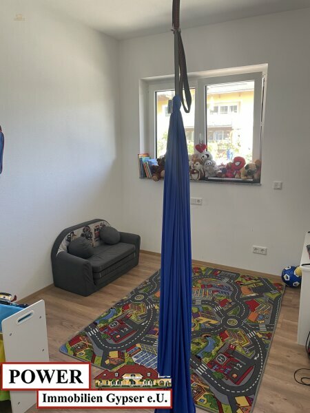 Thumbnail von Neuwertiger Bungalow in unschlagbarer Lage, zentral, umgeben von Grünland in Bachnähe!