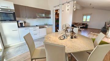 Thumbnail von Dachgeschosswohnung in ruhiger Lage mit schönem Meerblick