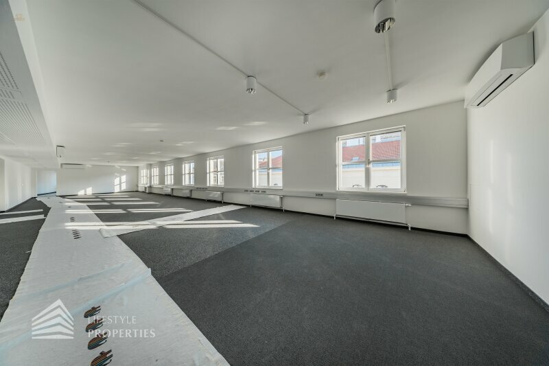 Erstbezug! Geräumiges 5-Zimmer Büro in Toplage