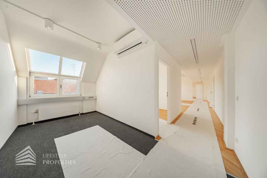 Erstbezug! Beeindruckendes 4-Zimmer Büro in Toplage