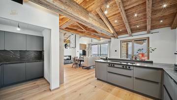 Thumbnail von Королевская резиденция в Кицбюльских Альпах © с местом для отдыха