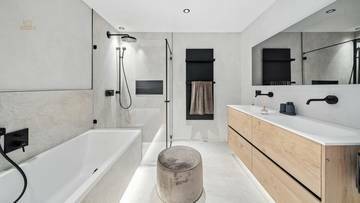 Thumbnail von Королевская резиденция в Кицбюльских Альпах © с местом для отдыха