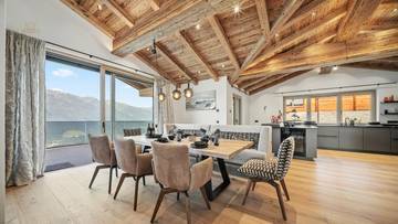 Thumbnail von Королевская резиденция в Кицбюльских Альпах © с местом для отдыха