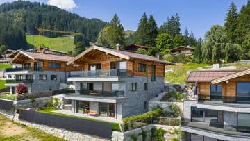 Thumbnail von Королевская резиденция в Кицбюльских Альпах © с местом для отдыха