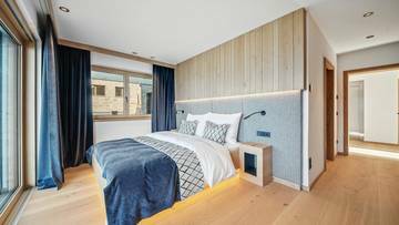 Thumbnail von Королевская резиденция в Кицбюльских Альпах © с местом для отдыха