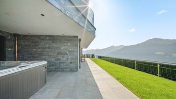 Thumbnail von Королевская резиденция в Кицбюльских Альпах © с местом для отдыха