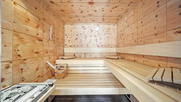 Thumbnail von Королевская резиденция в Кицбюльских Альпах © с местом для отдыха