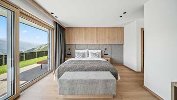 Thumbnail von Королевская резиденция в Кицбюльских Альпах © с местом для отдыха