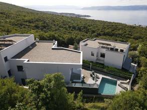 Thumbnail von Moderne Villa mit Swimmingpool (2 Wohneinheiten)