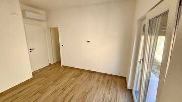 Thumbnail von Mediterrane Villa mit Swimmingpool und Panorama-Meerblick