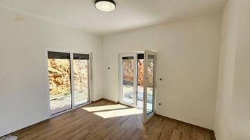 Thumbnail von Mediterrane Villa mit Swimmingpool und Panorama-Meerblick