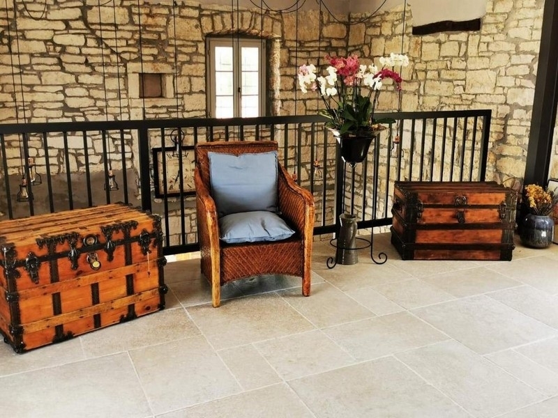 Thumbnail von Barrierefreies Anwesen mit zwei Steinhäusern und Swimmingpool