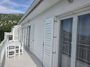 Thumbnail von Haus mit zwei Wohnungen und einem Studio