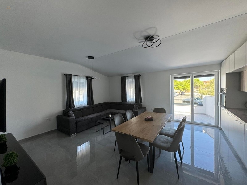 Thumbnail von Modernes Haus nahe dem Meer