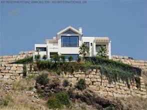 Thumbnail von ***Moderne Architektur mit Panoramablick auf das Meer und die Berge***