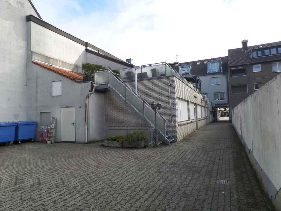 Vista sulla piazza, oggetto 4065