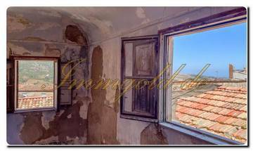 Thumbnail von Immogold Sizilien. Instaurieren sie das sizilianische Palazzo mit Innenhof und Kirche