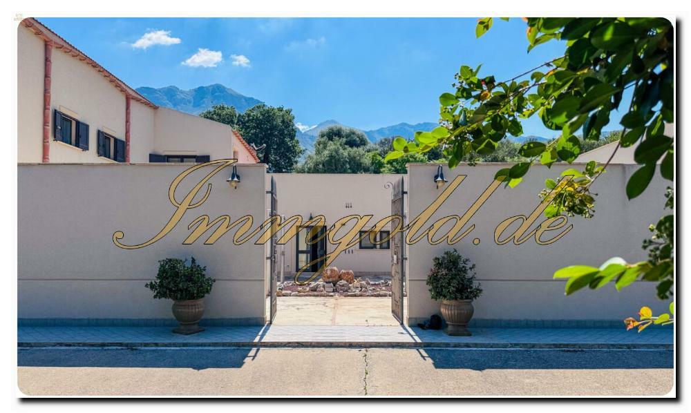 Immogold Sizilien, SGS 25102 großes Anwesen samt einem Gästehaus einer alten Kirche/Kapelle und einem Innenhof