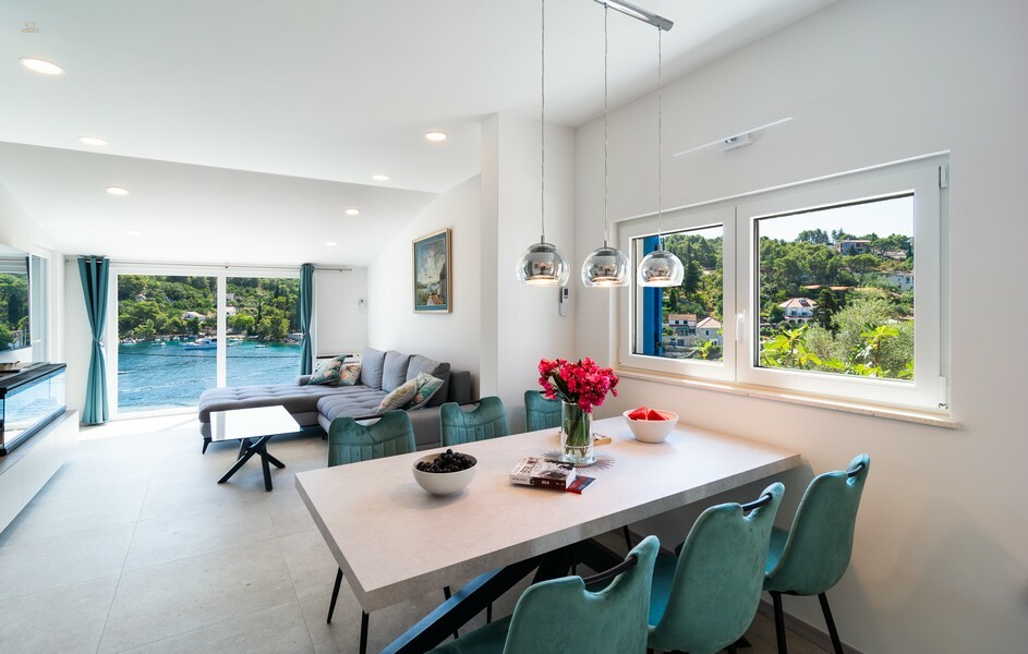 Thumbnail von Mediterranes Haus in der 1. Reihe zum Meer