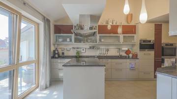 Thumbnail von Luxuriöses Anwesen mit Indoorpool in Toplage