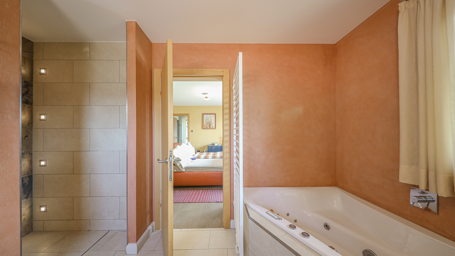 Thumbnail von Luxuriöses Anwesen mit Indoorpool in Toplage