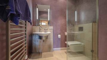 Thumbnail von Luxuriöses Anwesen mit Indoorpool in Toplage