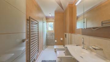 Thumbnail von Luxuriöses Anwesen mit Indoorpool in Toplage