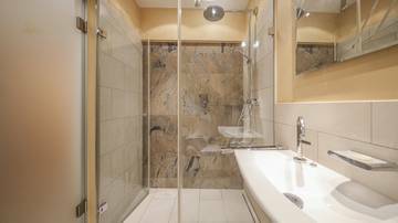 Thumbnail von Luxuriöses Anwesen mit Indoorpool in Toplage