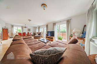 Thumbnail von Luxuriöse Villa im Wienerwald – Beheizter Salzwasserpool, Gartenparadies & Premium-Parkmöglichkeiten