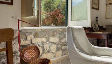 Thumbnail von Immogold Familienfreundliche Villa mit riesigen Obstgarten und vier Schlafzimmern