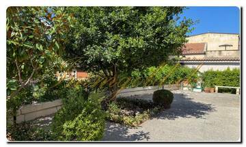 Thumbnail von Immogold Familienfreundliche Villa mit riesigen Obstgarten und vier Schlafzimmern