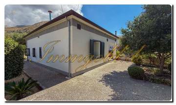 Thumbnail von Immogold Familienfreundliche Villa mit riesigen Obstgarten und vier Schlafzimmern