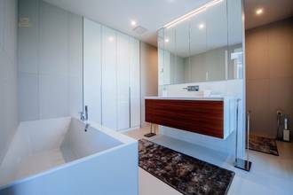 Thumbnail von Nowoczesna luksusowa willa bezpośrednio nad morzem