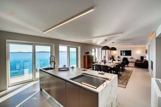 Thumbnail von Nowoczesna luksusowa willa bezpośrednio nad morzem