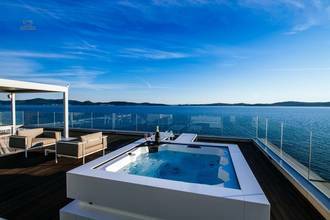 Thumbnail von Nowoczesna luksusowa willa bezpośrednio nad morzem